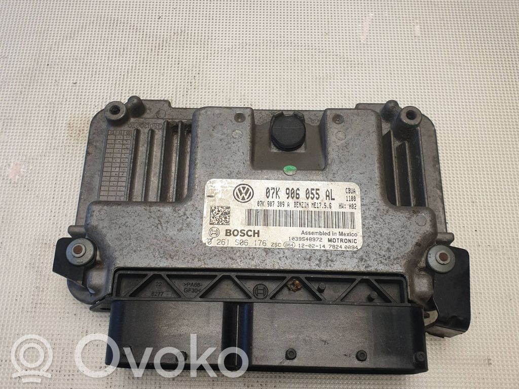 Volkswagen PASSAT B7 USA Engine control unit/module 