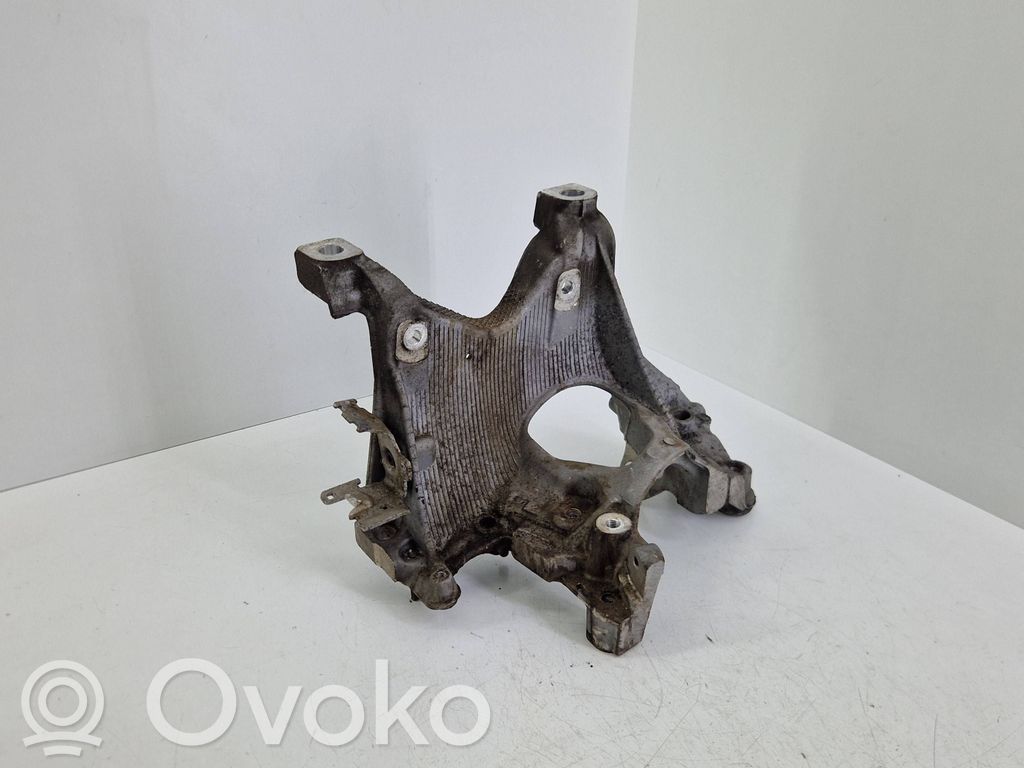 Engine mounting bracket   8W0399296