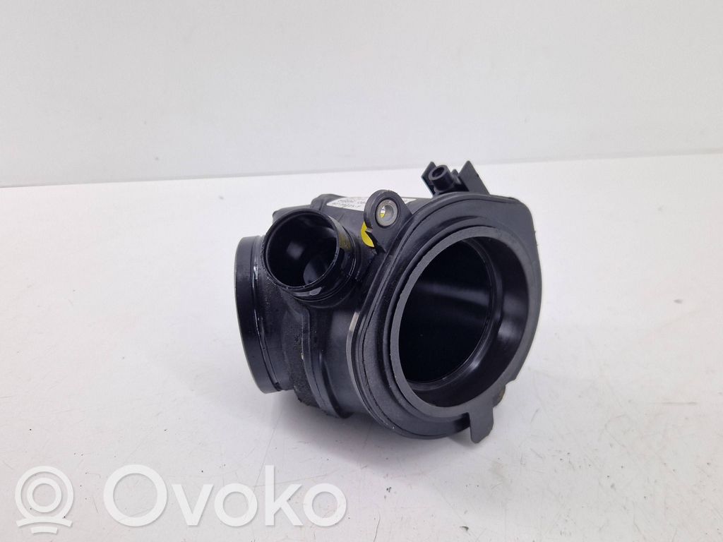 Audi Q7 4M Turboahtimen ilmanoton letku 