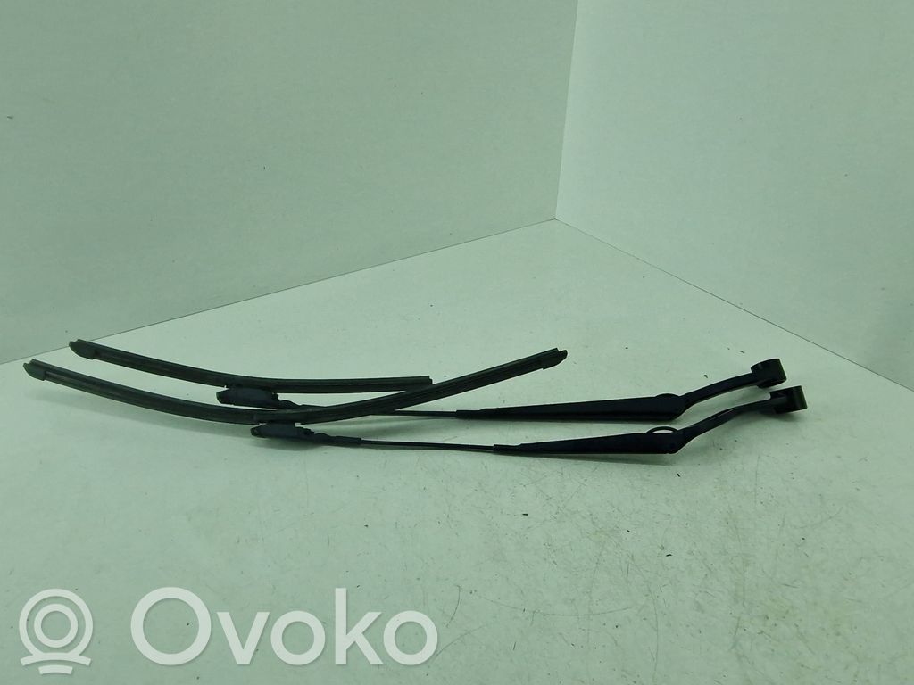Front wiper blade arm   EB3B17C495AA,EB3B17B589AA