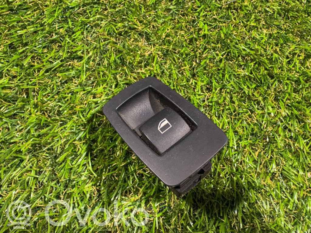 Electric window control switch   15939900,15979800,6945874