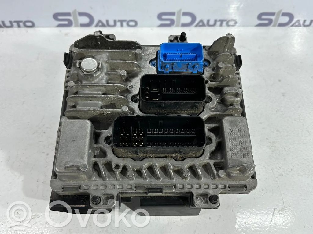 Opel Corsa E Engine control unit/module 