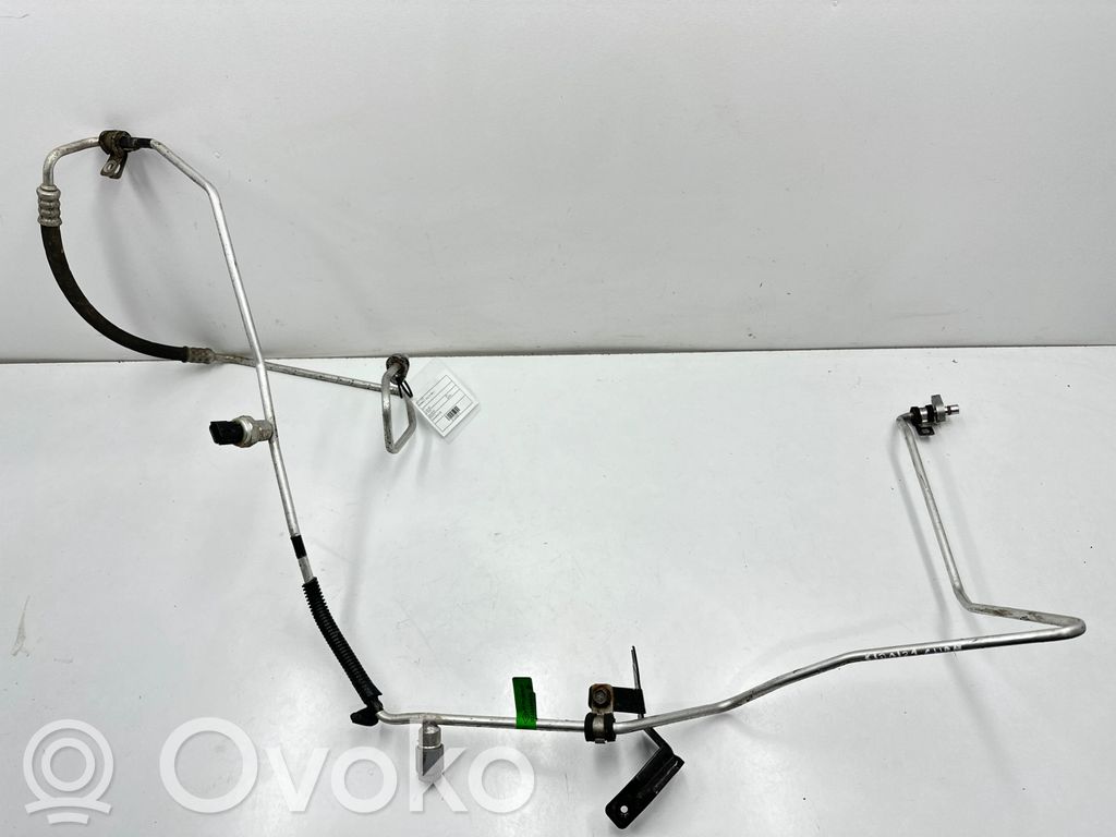 Ilmastointilaitteen putki (A/C)   924404971R