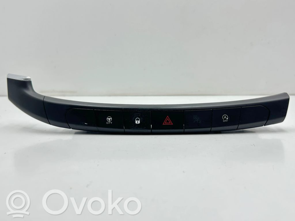 Fiat Tipo Hazard light switch 