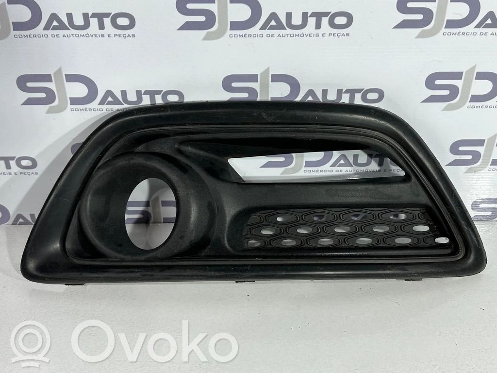 Renault Captur Atrapa chłodnicy / Grill 