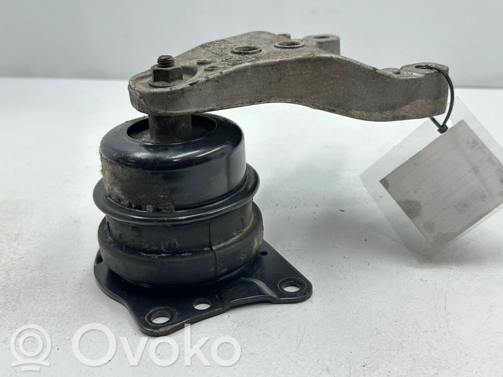 Engine mount bracket   6Q0199185AB,6Q0199262BD