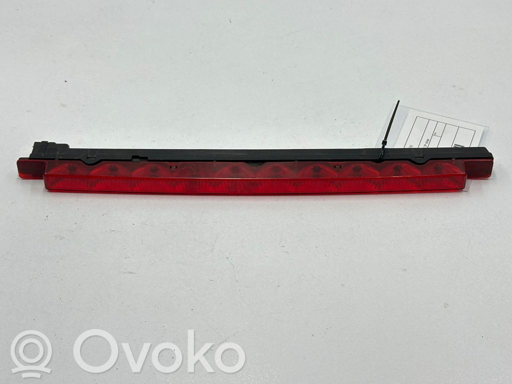 Dritte Bremsleuchte   4B0945097