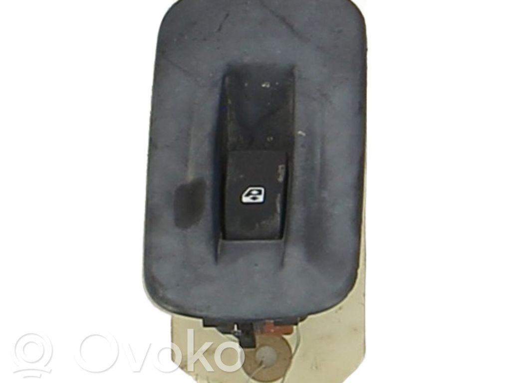 Renault Trafic II (X83) Electric window control switch 
