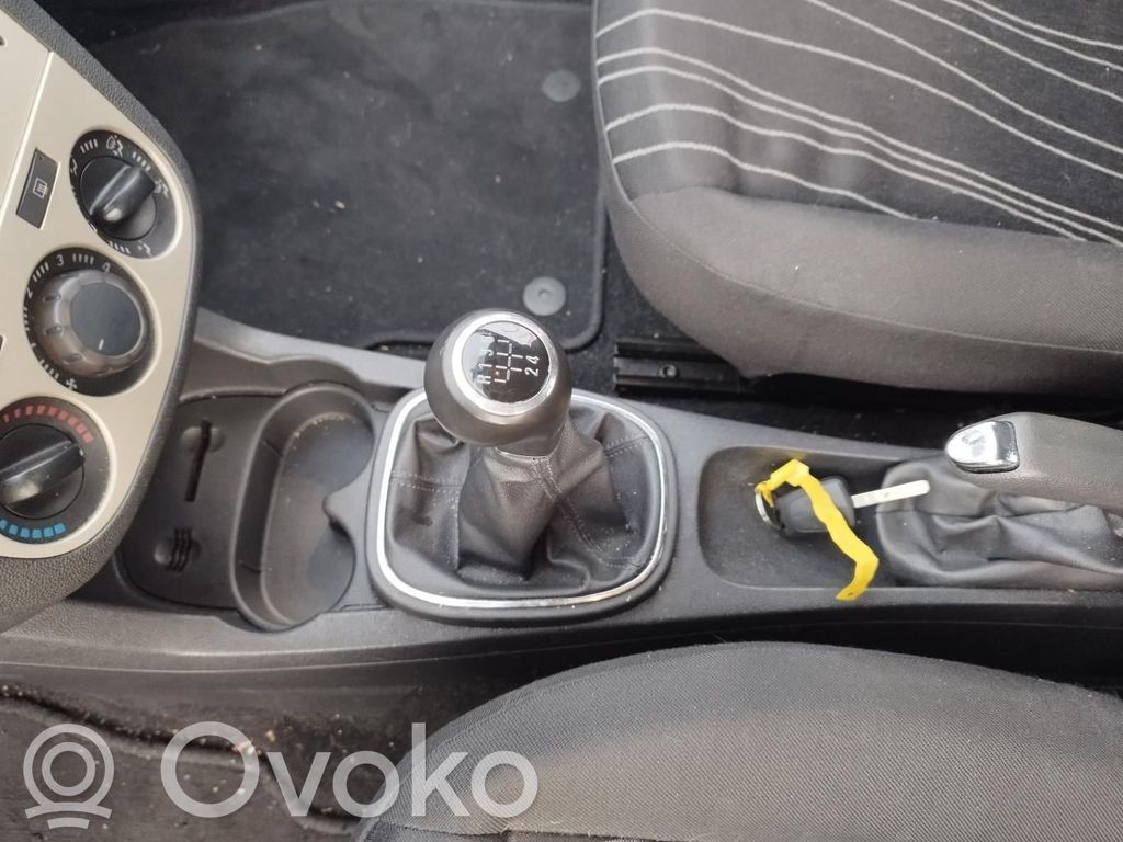 Opel Corsa D Perilla/embellecedor de cuero de la palanca de cambios 