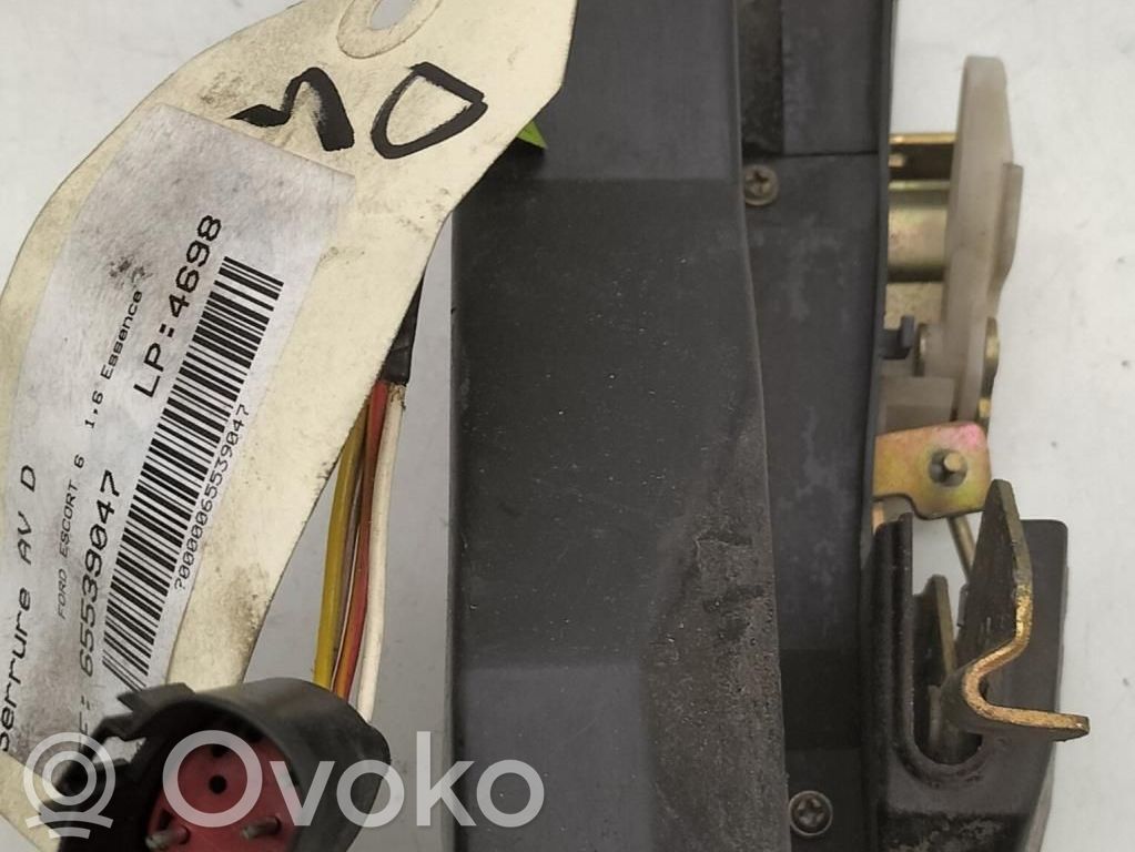 Zamek drzwi przednich   7069551
