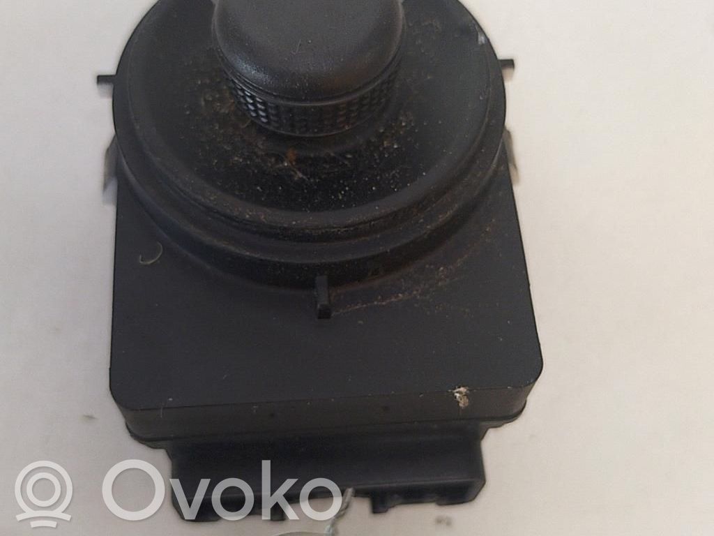 Chevrolet Cruze Wing mirror switch 