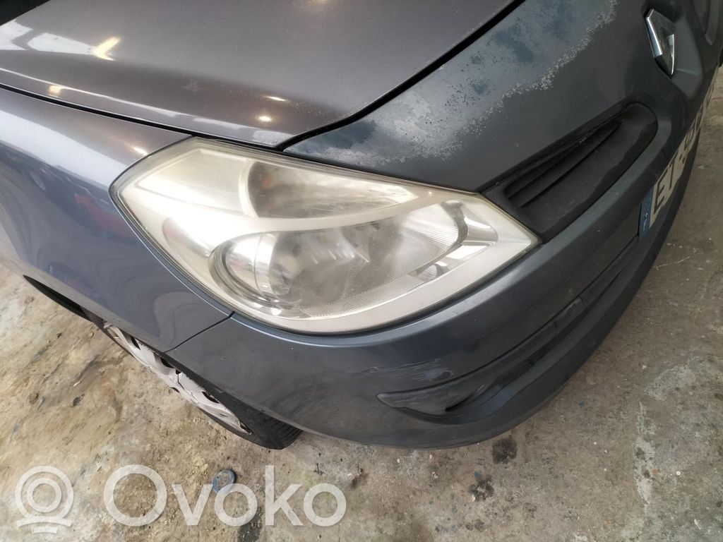 Renault Clio III Lampa przednia 