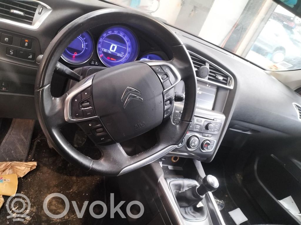 Citroen C4 II Ohjauspyörä 