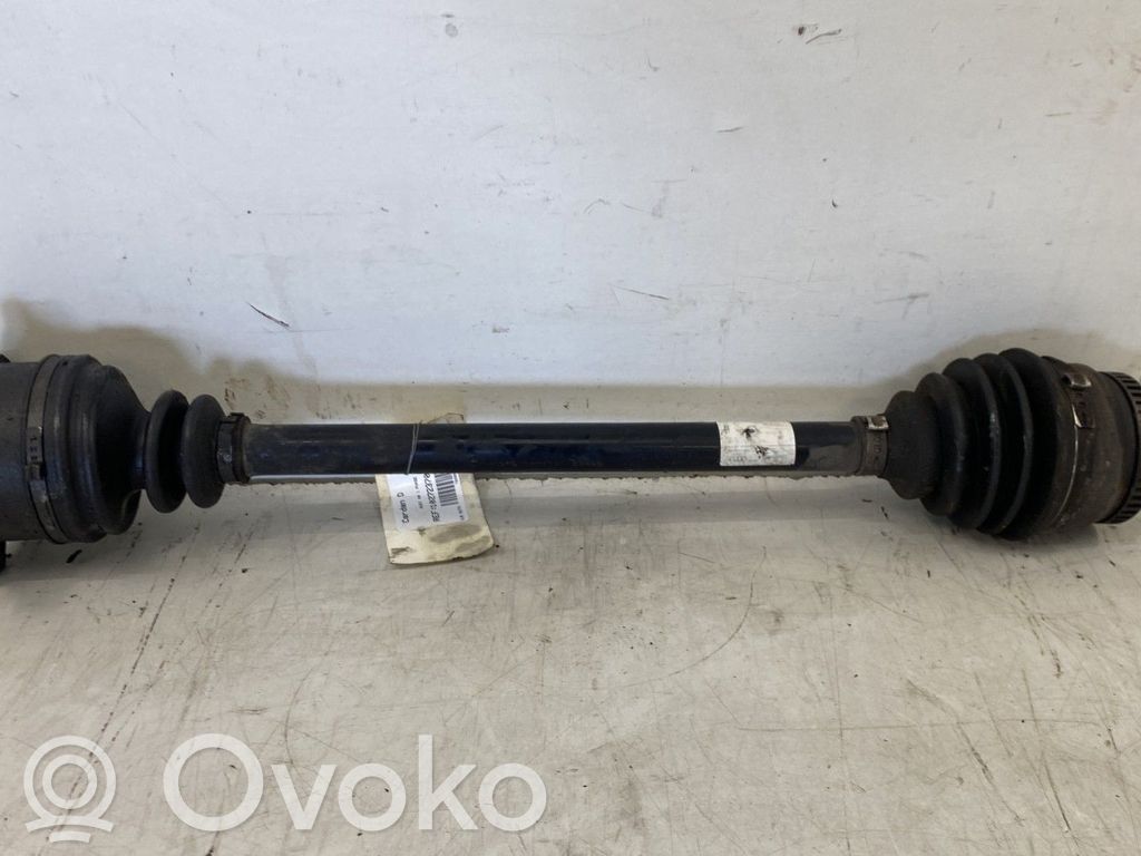 Audi A4 S4 B5 8D Etuvetoakseli 