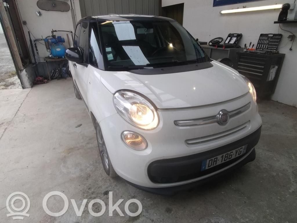 Fiat 500L Etujarrusatula 