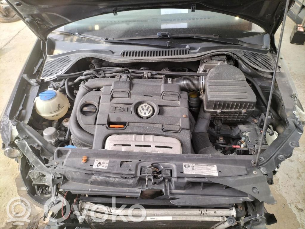 Volkswagen Polo V 6R Obudowa filtra powietrza 