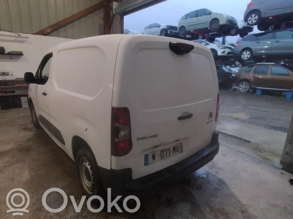Citroen Berlingo Задний суппорт 