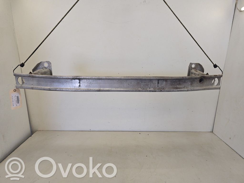 Renault Clio III Priekšpusē bampera sija / balka 