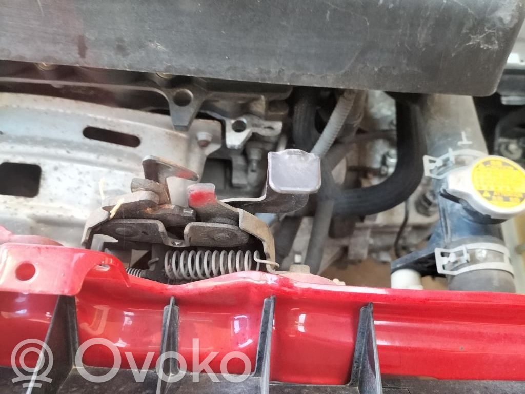 Toyota Yaris Engine bonnet/hood lock/catch 