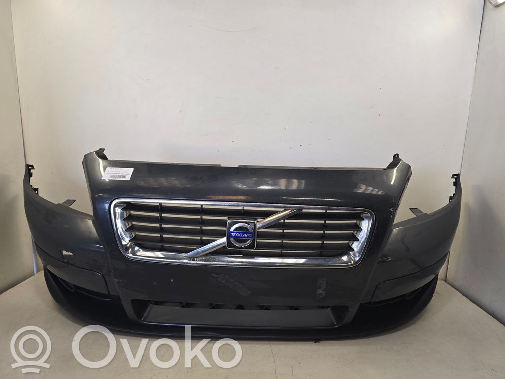Volvo C30 Передний бампер 