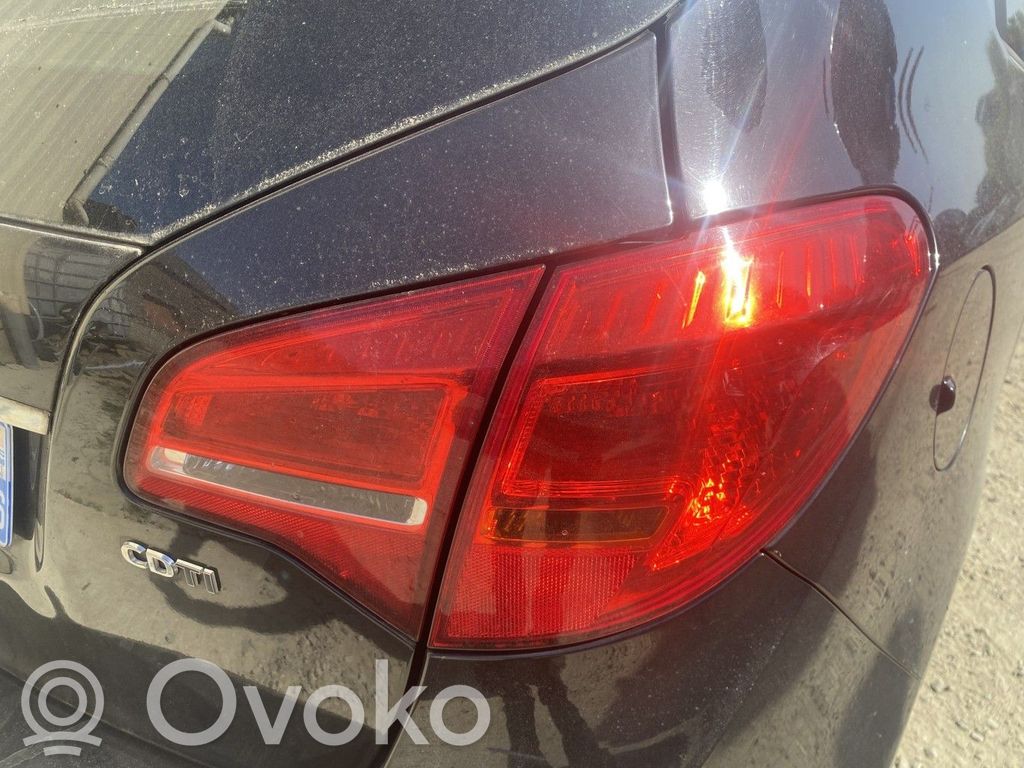 Opel Meriva B Lampa tylna 
