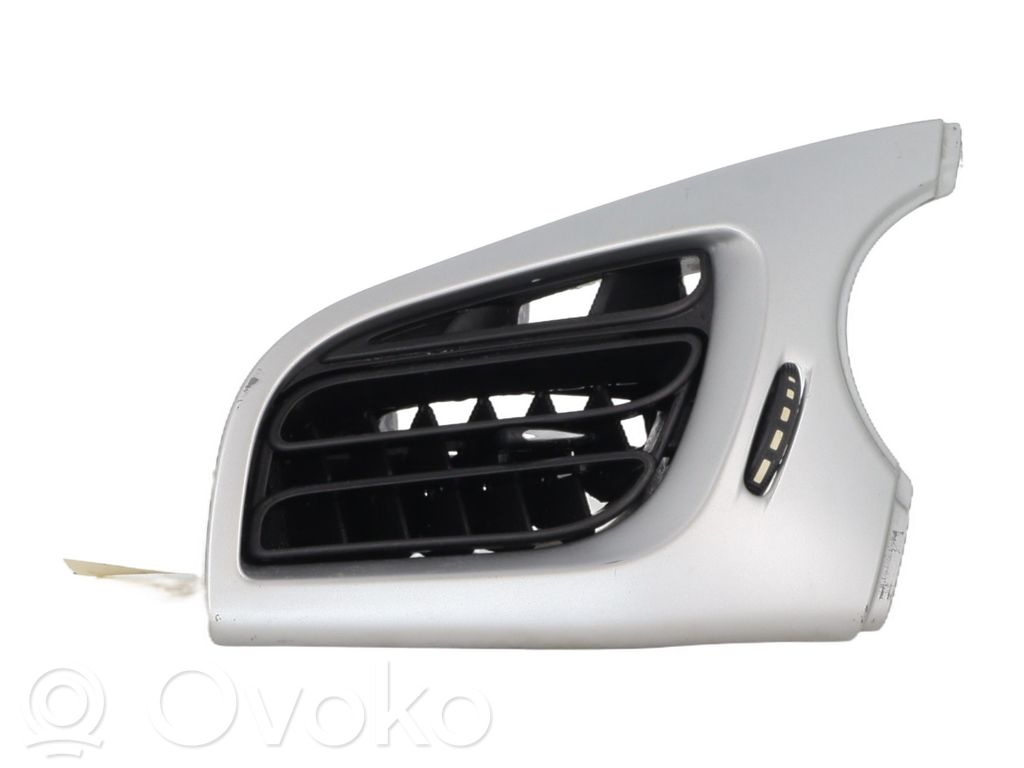 Citroen C3 Boczna kratka nawiewu deski rozdzielczej 