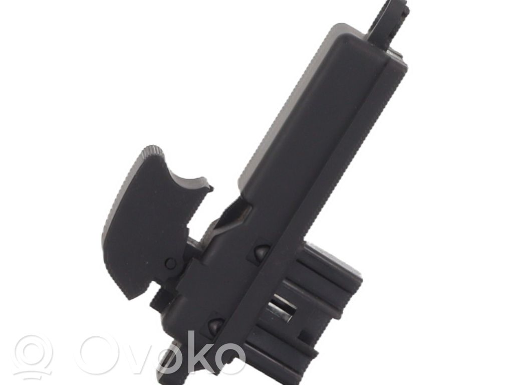 Interruptor del elevalunas eléctrico   D65166370