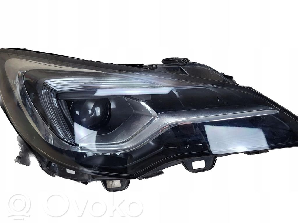 Opel Astra K Headlight/headlamp 