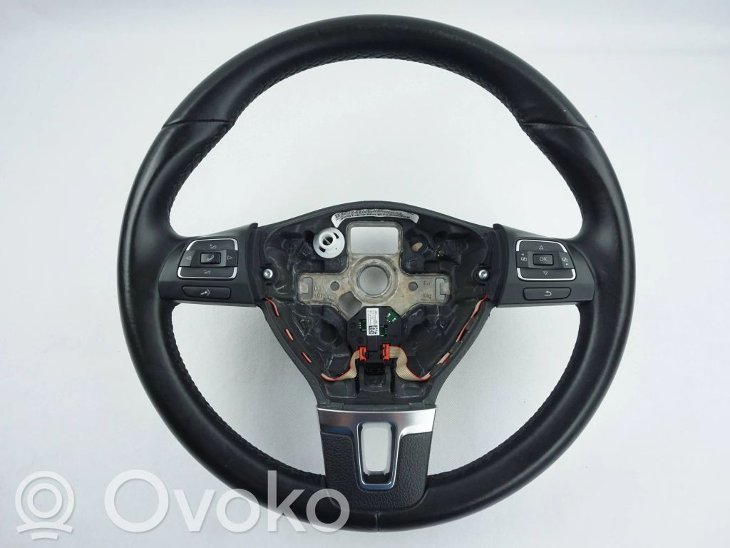 Volkswagen Jetta VI Ohjauspyörä 
