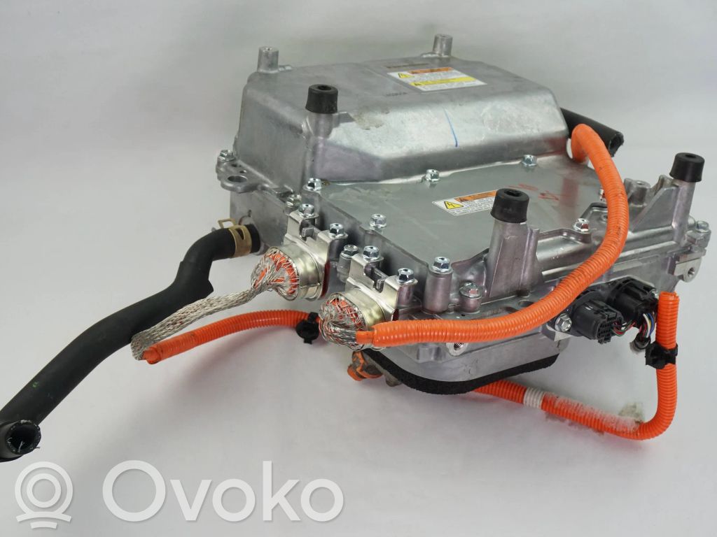 Mitsubishi Outlander Voltage converter/converter module 
