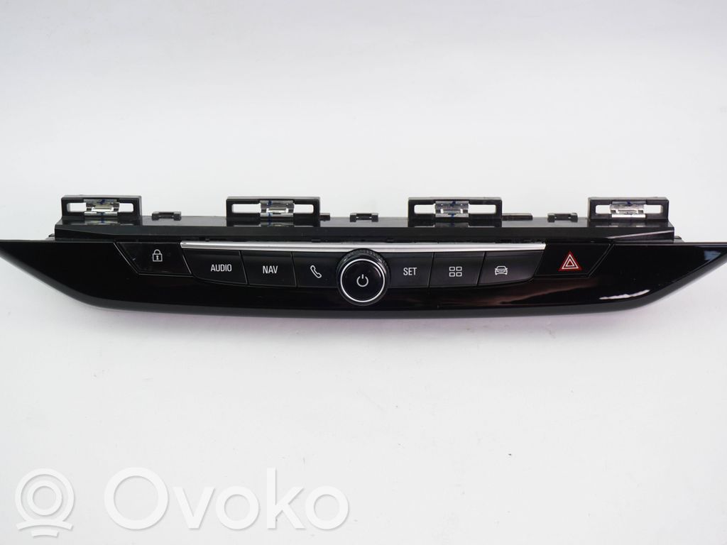 Opel Mokka B Panel radia 