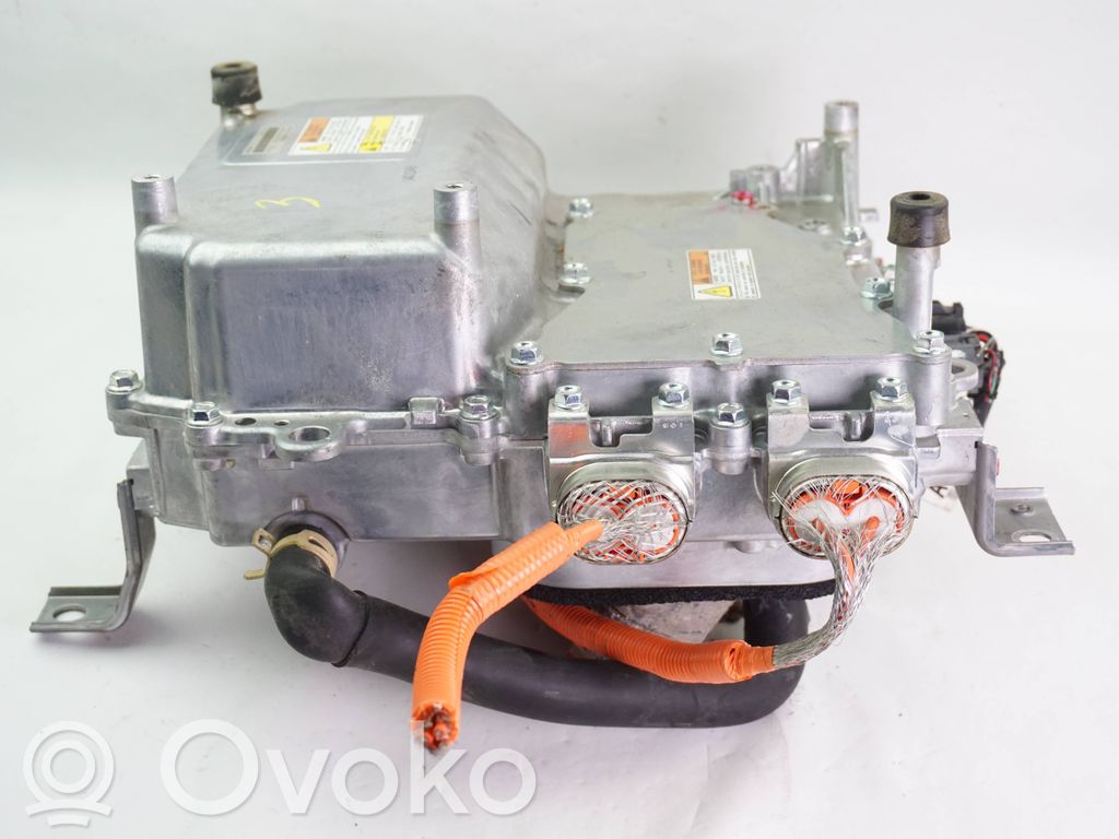 Mitsubishi Outlander Voltage converter/converter module 