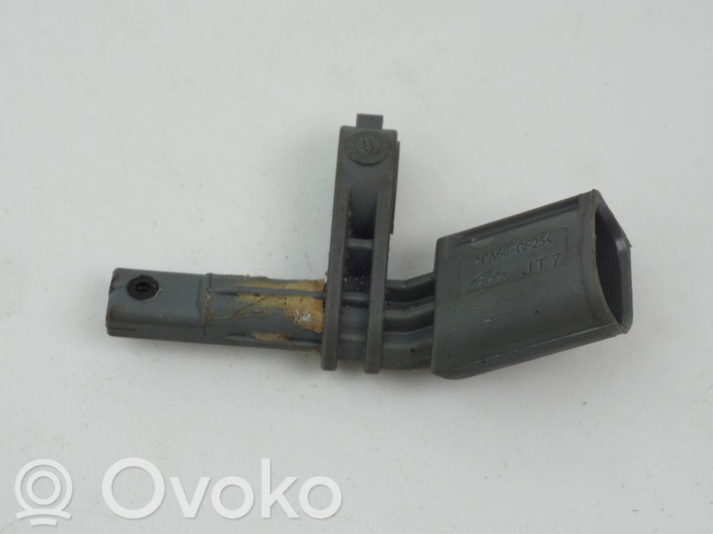 Volkswagen PASSAT B8 Takajarrun ABS-anturi 