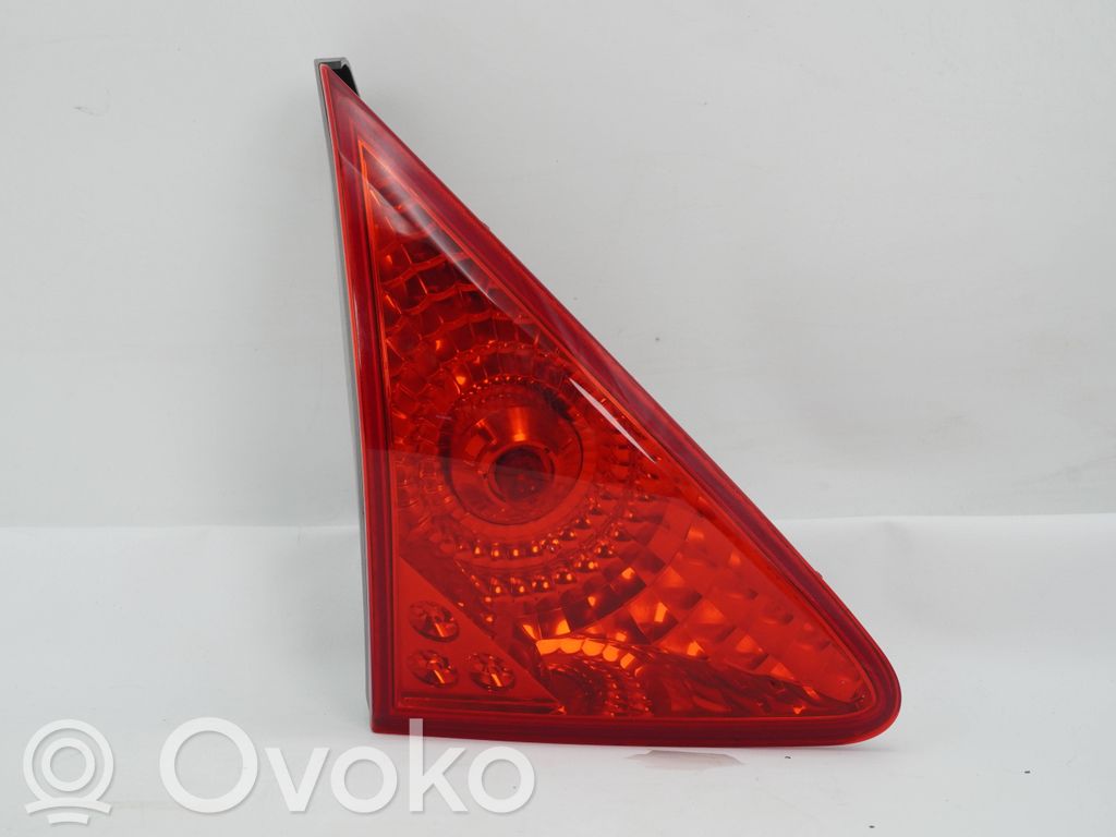 Peugeot 3008 I Lampy tylnej klapy bagażnika 