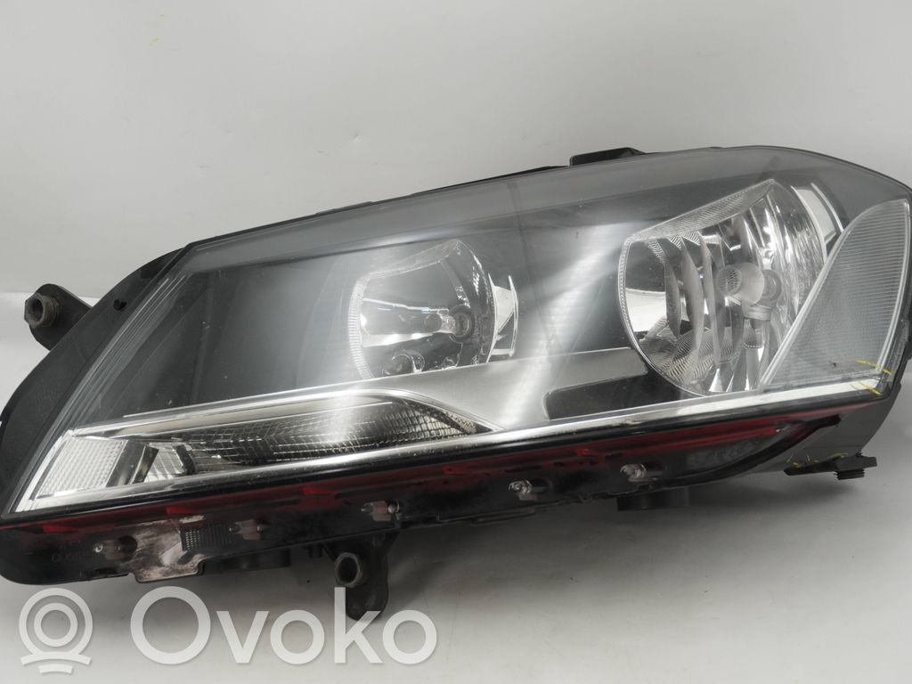 Volkswagen PASSAT B7 Lampa przednia 