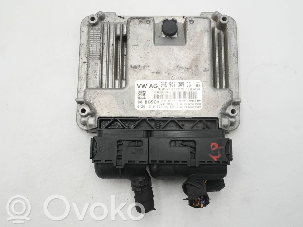 Volkswagen PASSAT B8 Engine control unit/module 