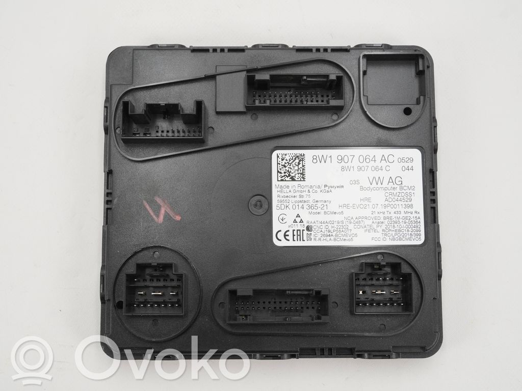 Audi A4 S4 B9 Comfort/convenience module 