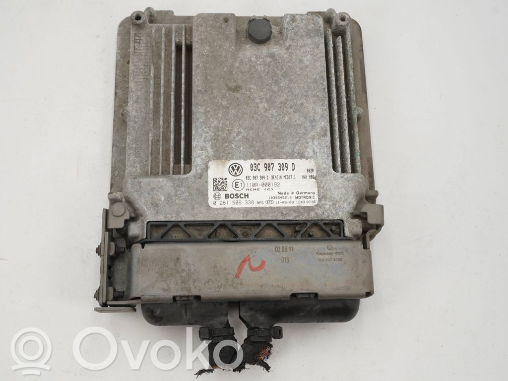 Volkswagen PASSAT B7 Engine control unit/module 