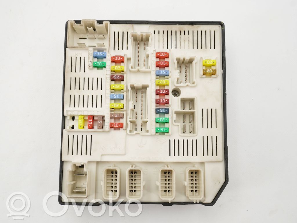 Renault Megane III Fuse module 