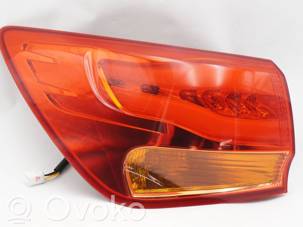 Luz trasera/de freno   92401A23