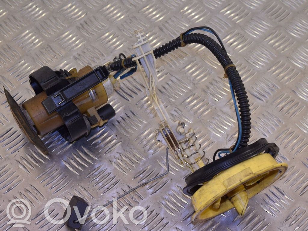 BMW 5 E39 Bomba interna de combustible 
