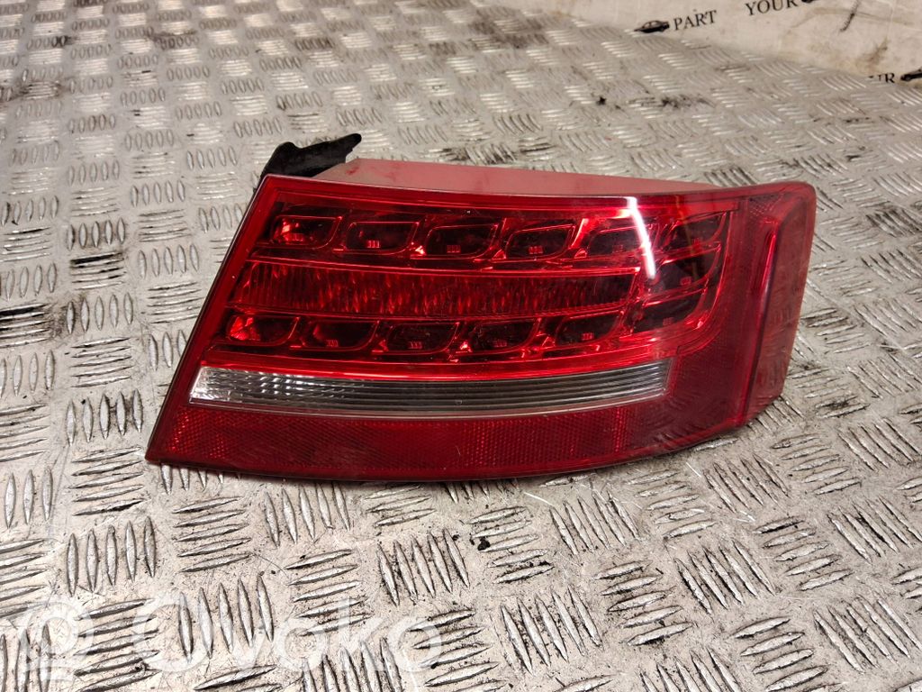 Rear/tail lights