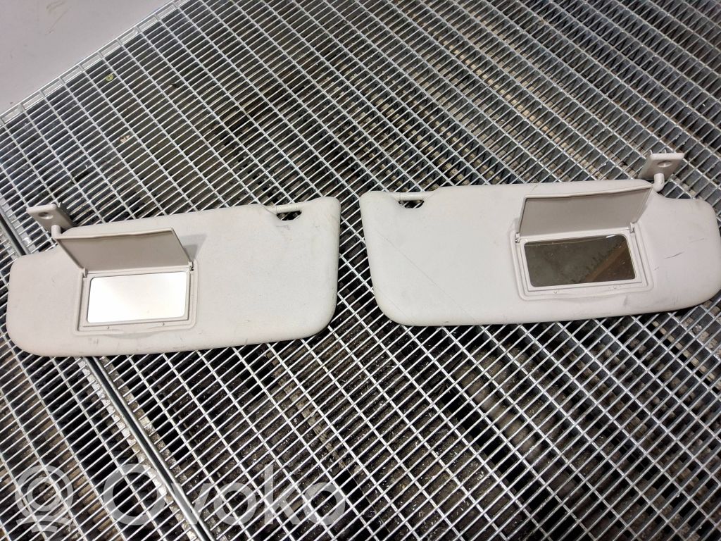 Sun visor