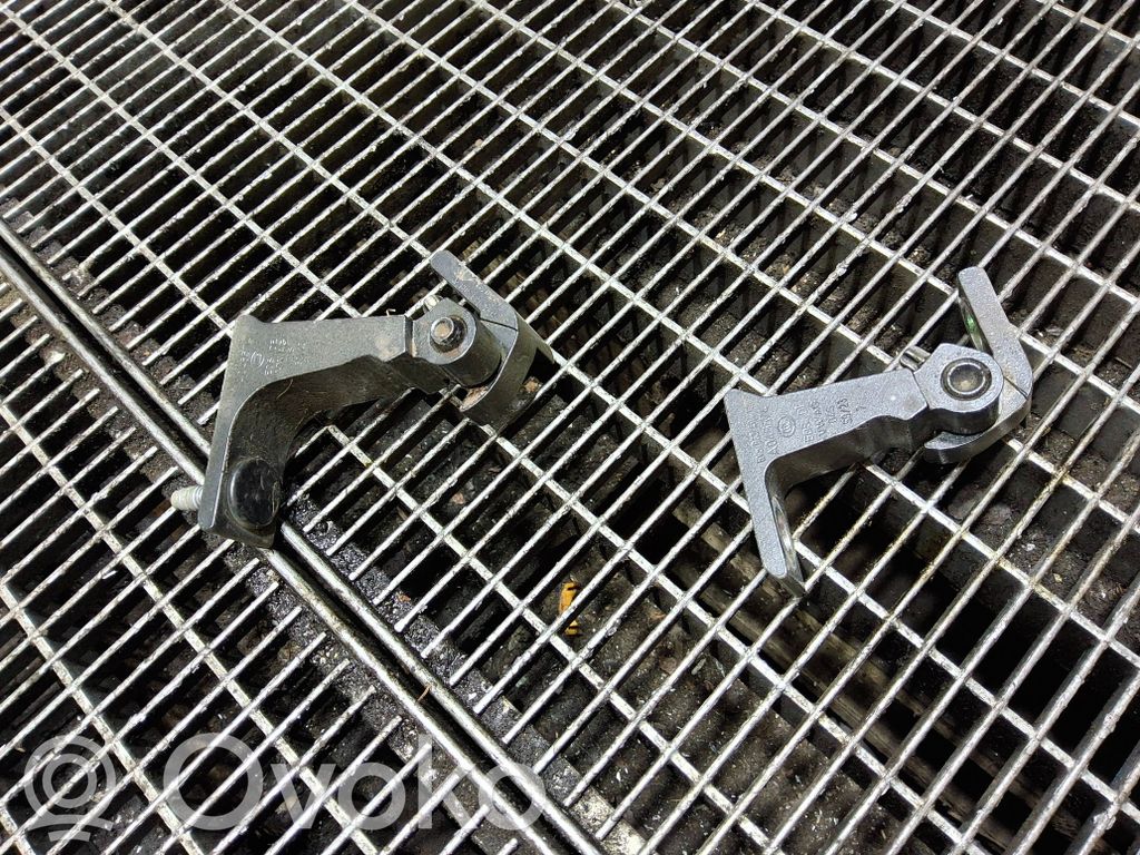Front door hinge set