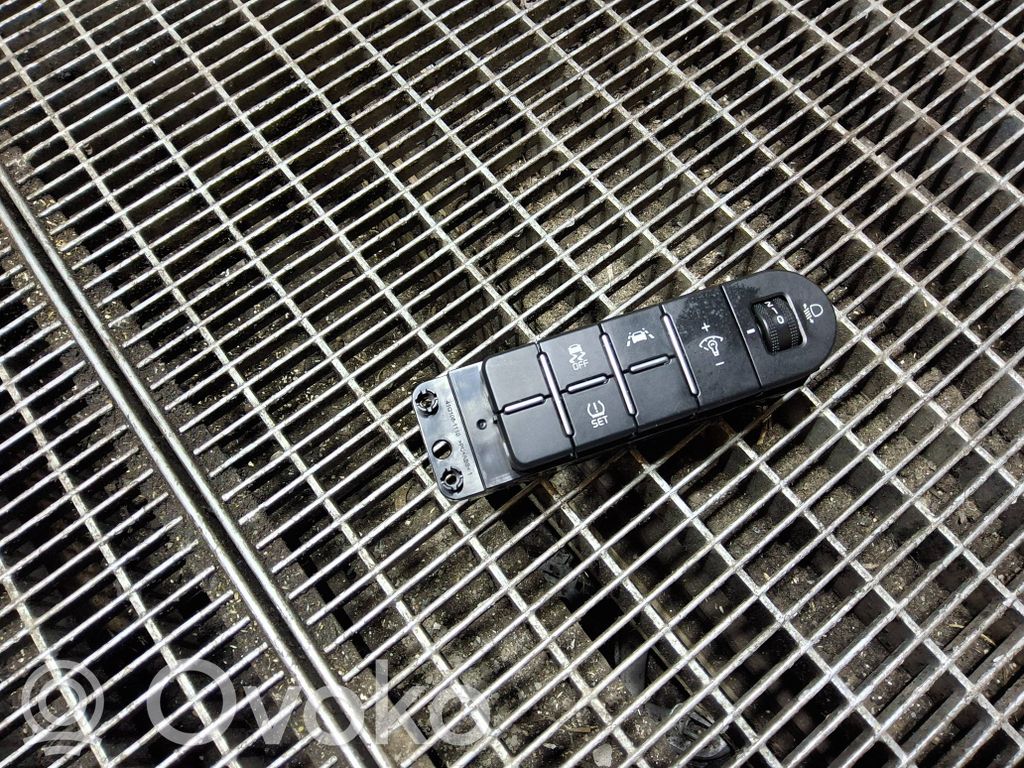 KIA Xceed Autres commutateurs / boutons / leviers 