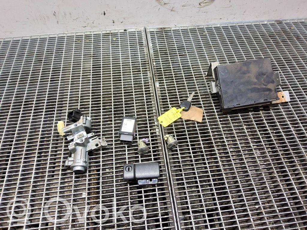 Suzuki Jimny Komputer / Sterownik ECU i komplet kluczy 