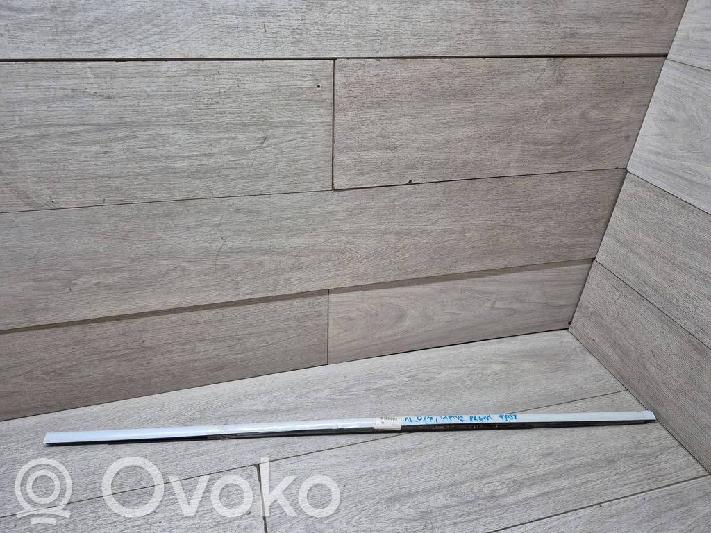 Renault Captur II Front door trim (molding) 