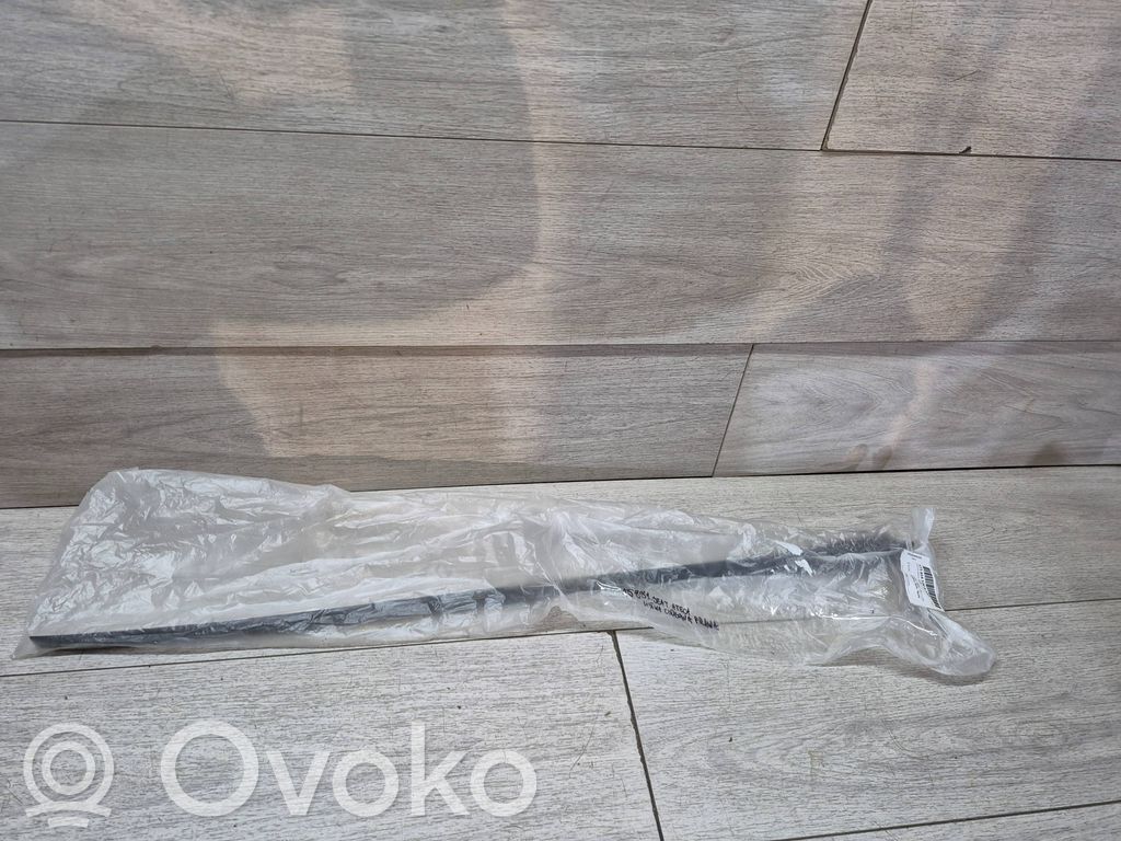 Seat Ateca Etuoven lasin muotolista 
