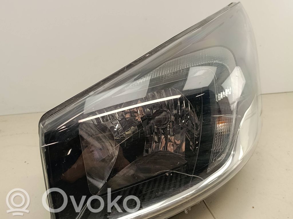 Opel Vivaro Far 