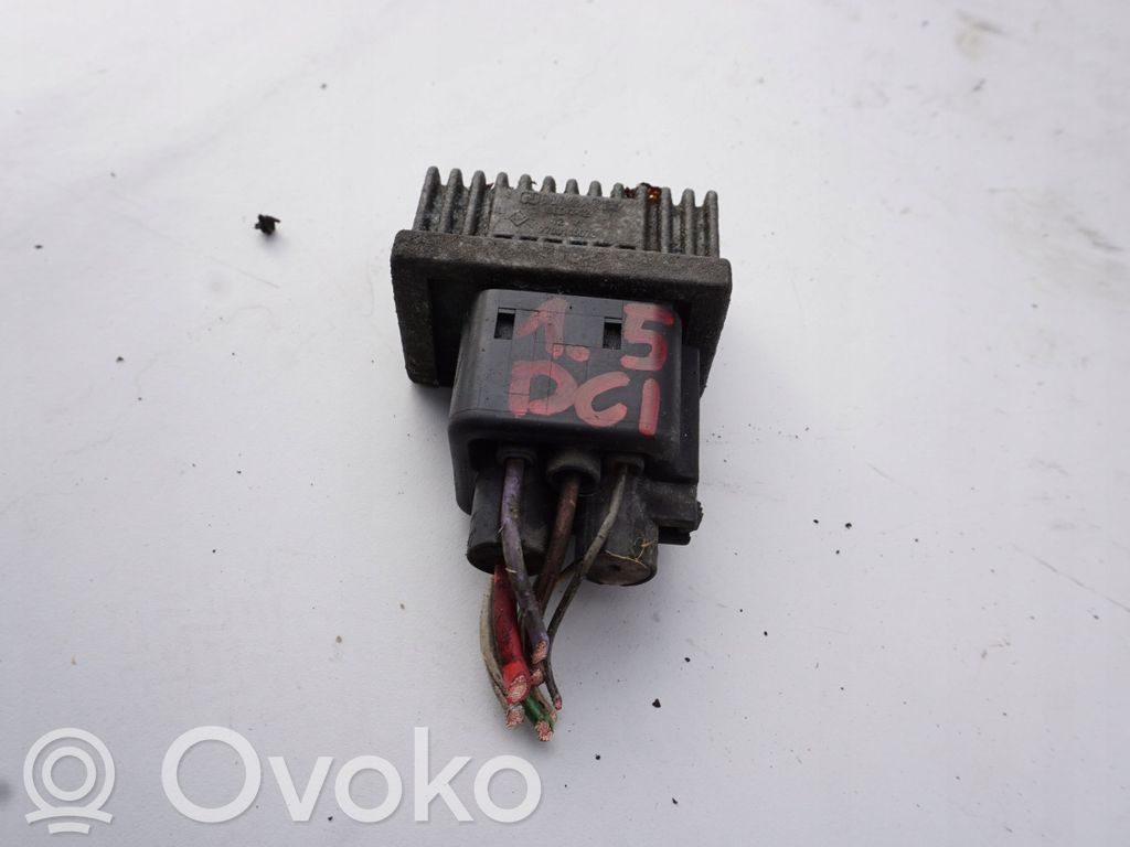 Renault Clio III Glow plug pre-heat relay 